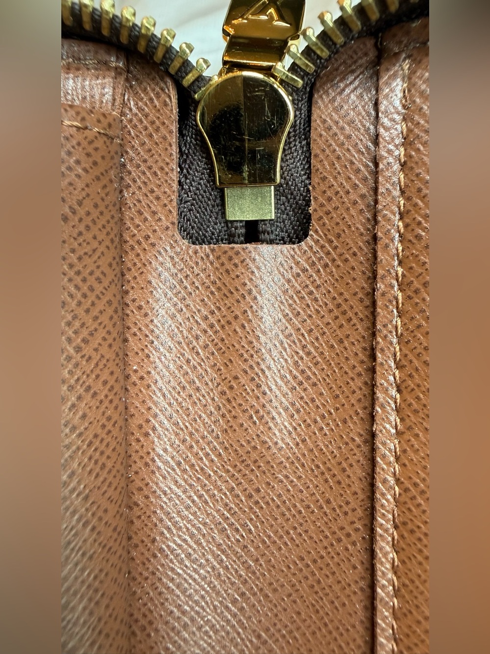 Louis Vuitton Monogram Zippy Organizer Wallet - Picture 14 of 16